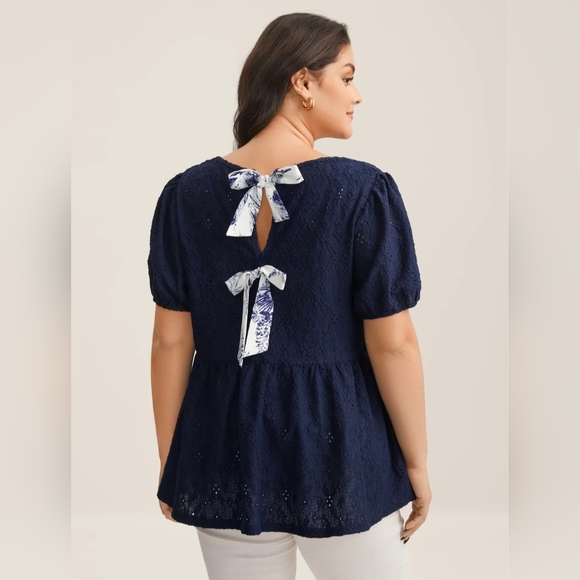 BloomChic Tops - BNWT Bloomchic Navy Back Tie Bow Lace Peplum Top 14‑16 Romantic Boho